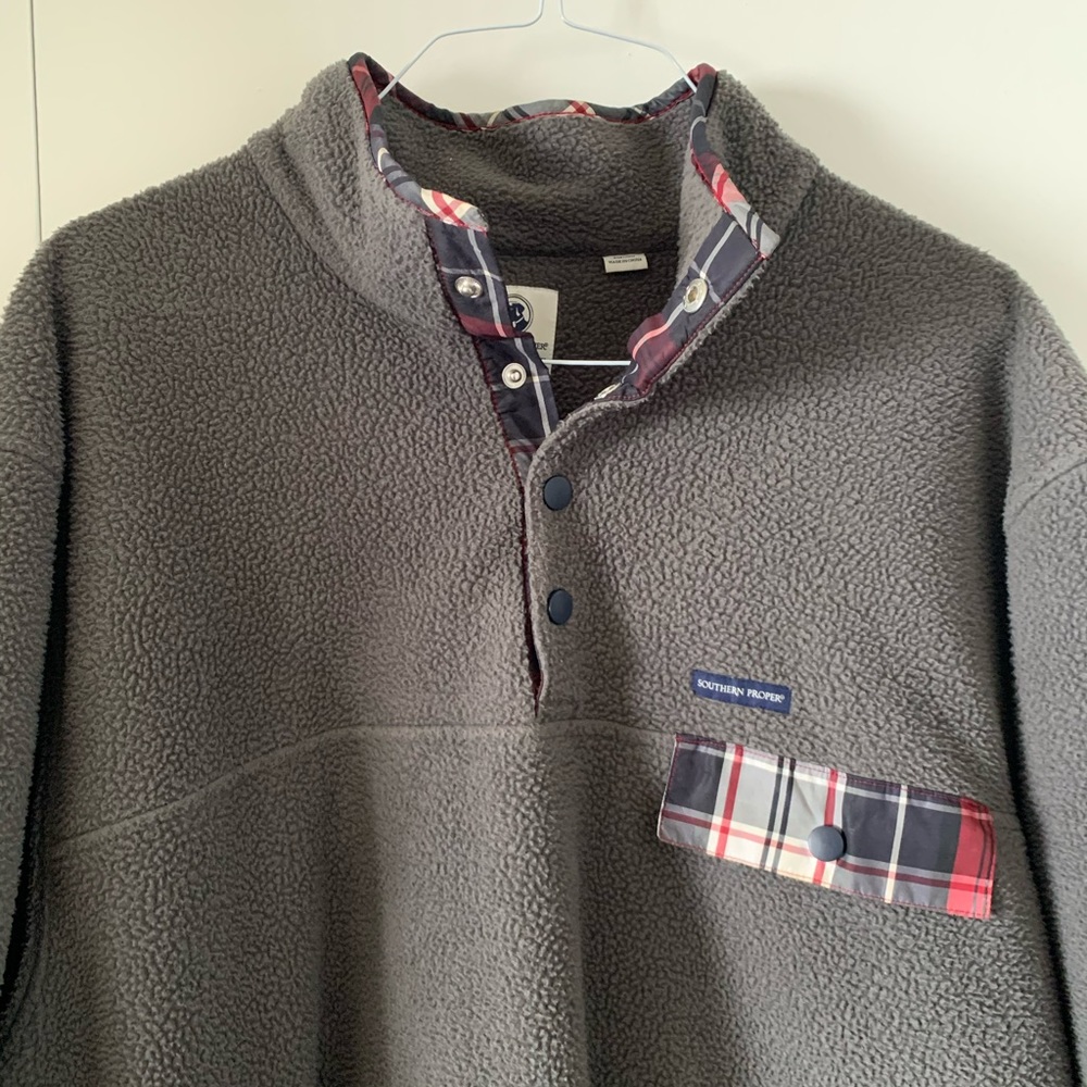 Southern Proper Men’s Pullover Fleece